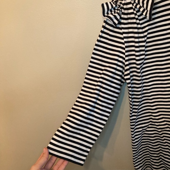 Bow Detail 3/4 Sleeve Stripes Top - Picture 3 of 5